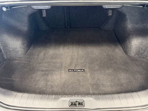 Used 2025 Nissan Altima 2.5 SV image 25