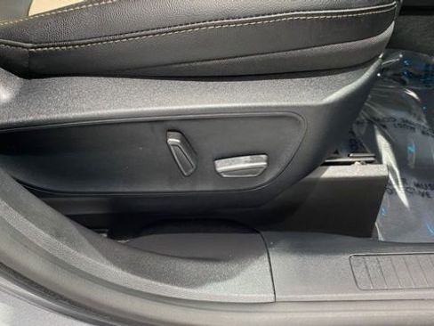 Used 2021 Ford Escape Titanium w/ Titanium Elite Package image 21