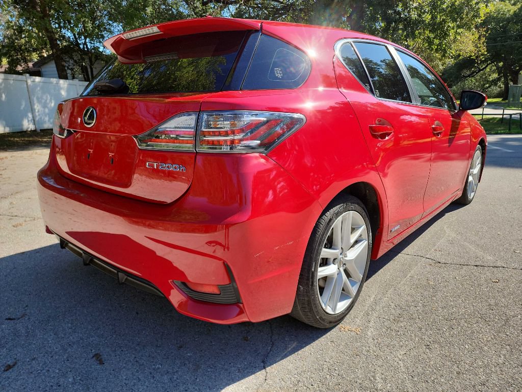 Used 2015 Lexus CT 200h w/ Seat Comfort Package FWD image 8