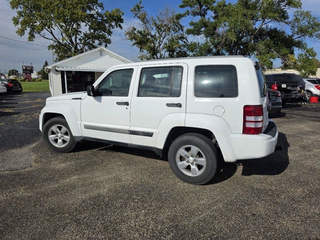 Used 2012 Jeep Liberty Sport RWD image 9