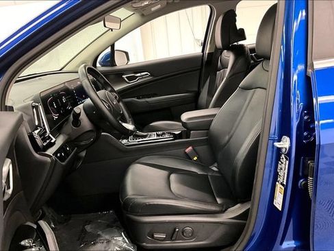 Used 2025 Kia Sportage EX FWD image 22