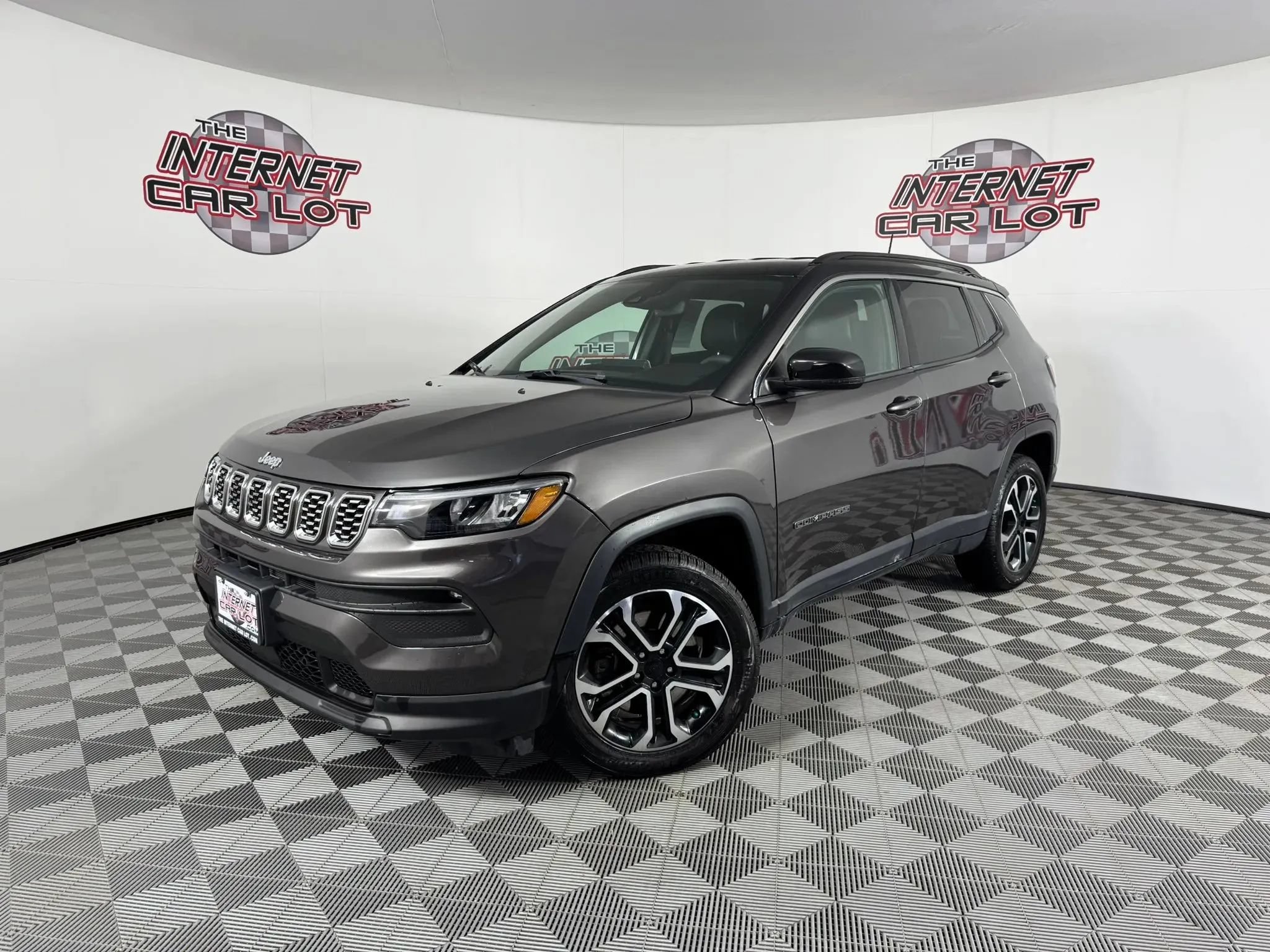 Used 2023 Jeep Compass Limited AWD/4WD image 1