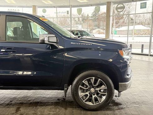 Used 2022 Chevrolet Silverado 1500 LT image 12