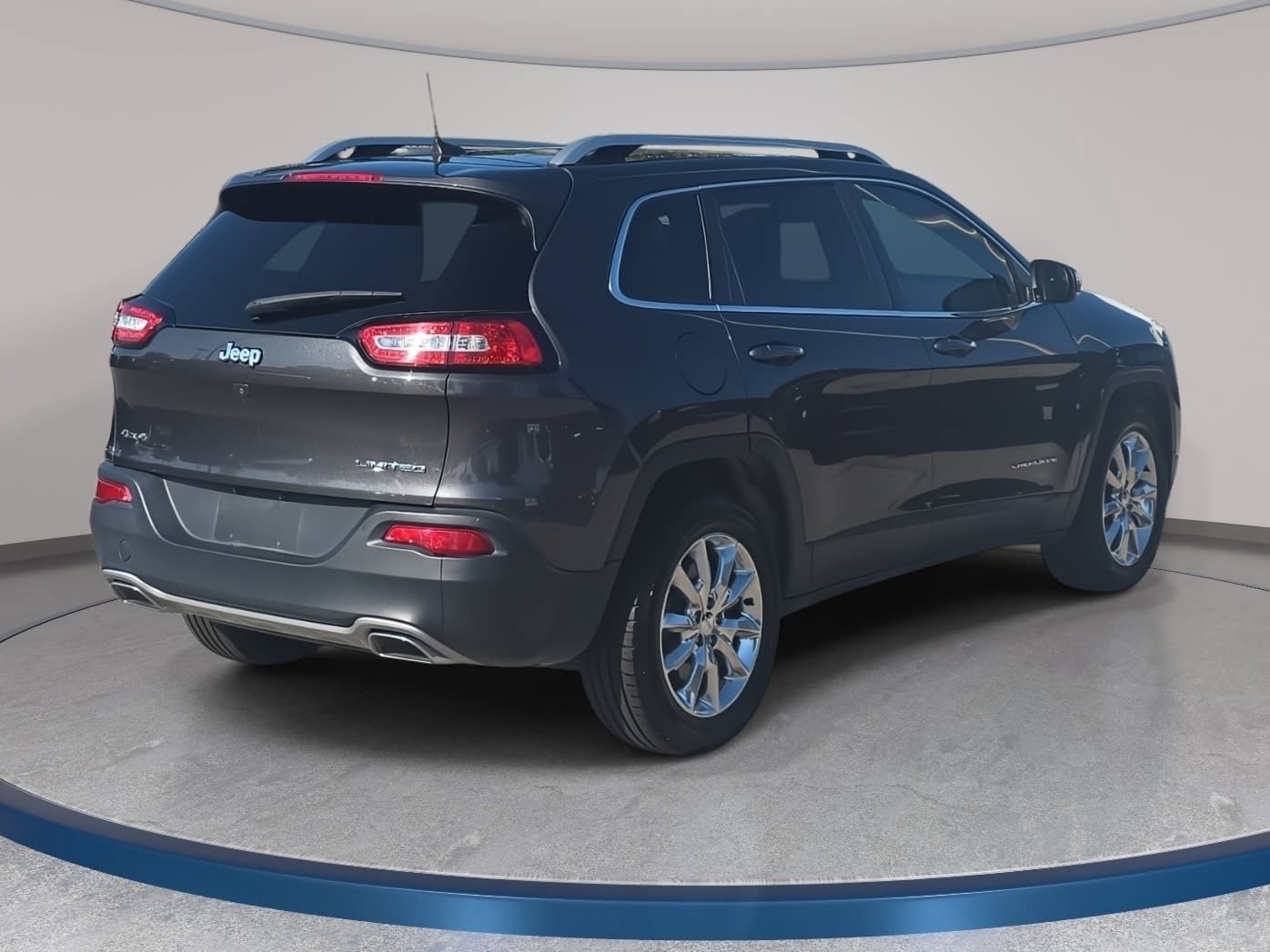 Used 2016 Jeep Cherokee Limited w/ Luxury Group AWD/4WD image 5