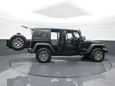 Used 2014 Jeep Wrangler Unlimited Rubicon w/ Connectivity Group image 27