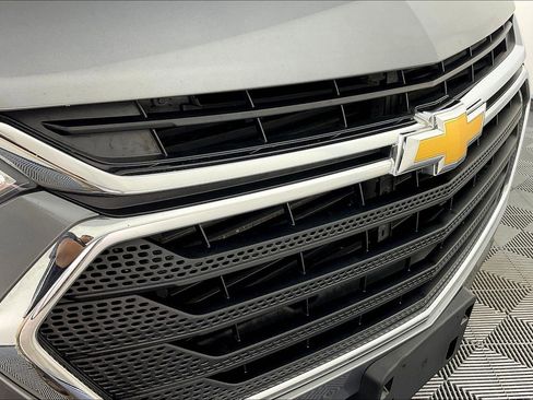 Used 2019 Chevrolet Traverse LS FWD image 32