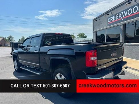 Used 2019 GMC Sierra 2500 SLT w/ Duramax Plus Package AWD/4WD image 3
