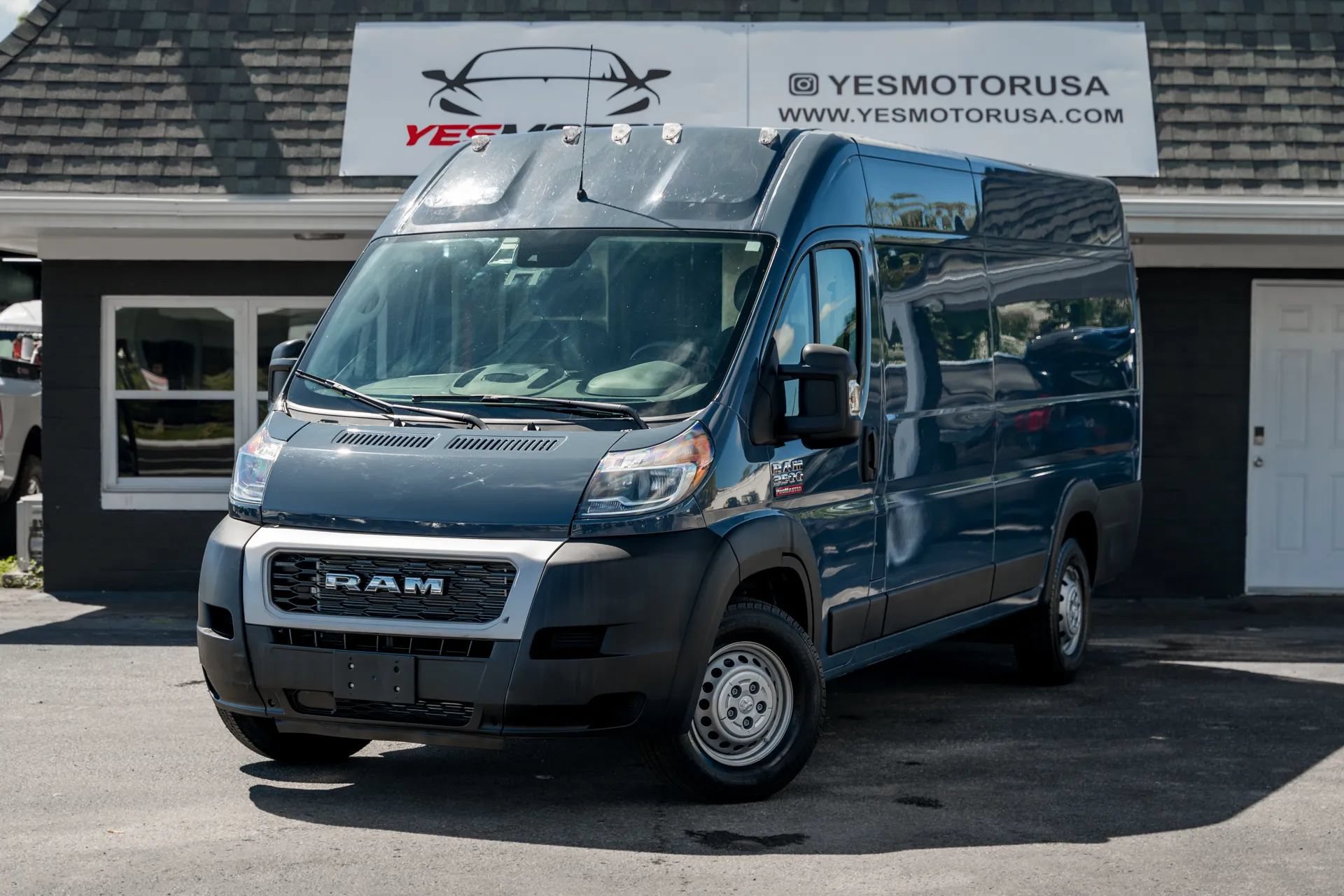 Used 2019 RAM ProMaster 2500 FWD image 1