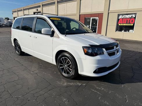 Used 2019 Dodge Grand Caravan GT FWD image 1
