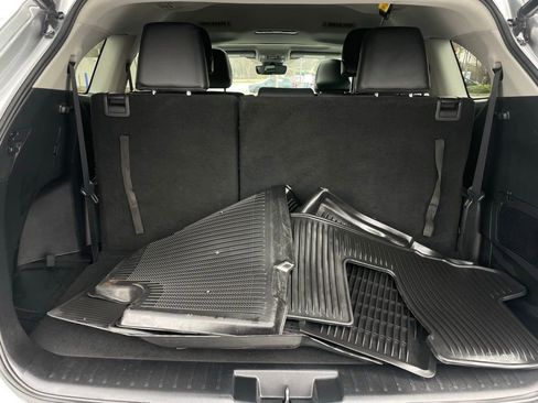 Used 2023 Toyota Highlander XLE image 43