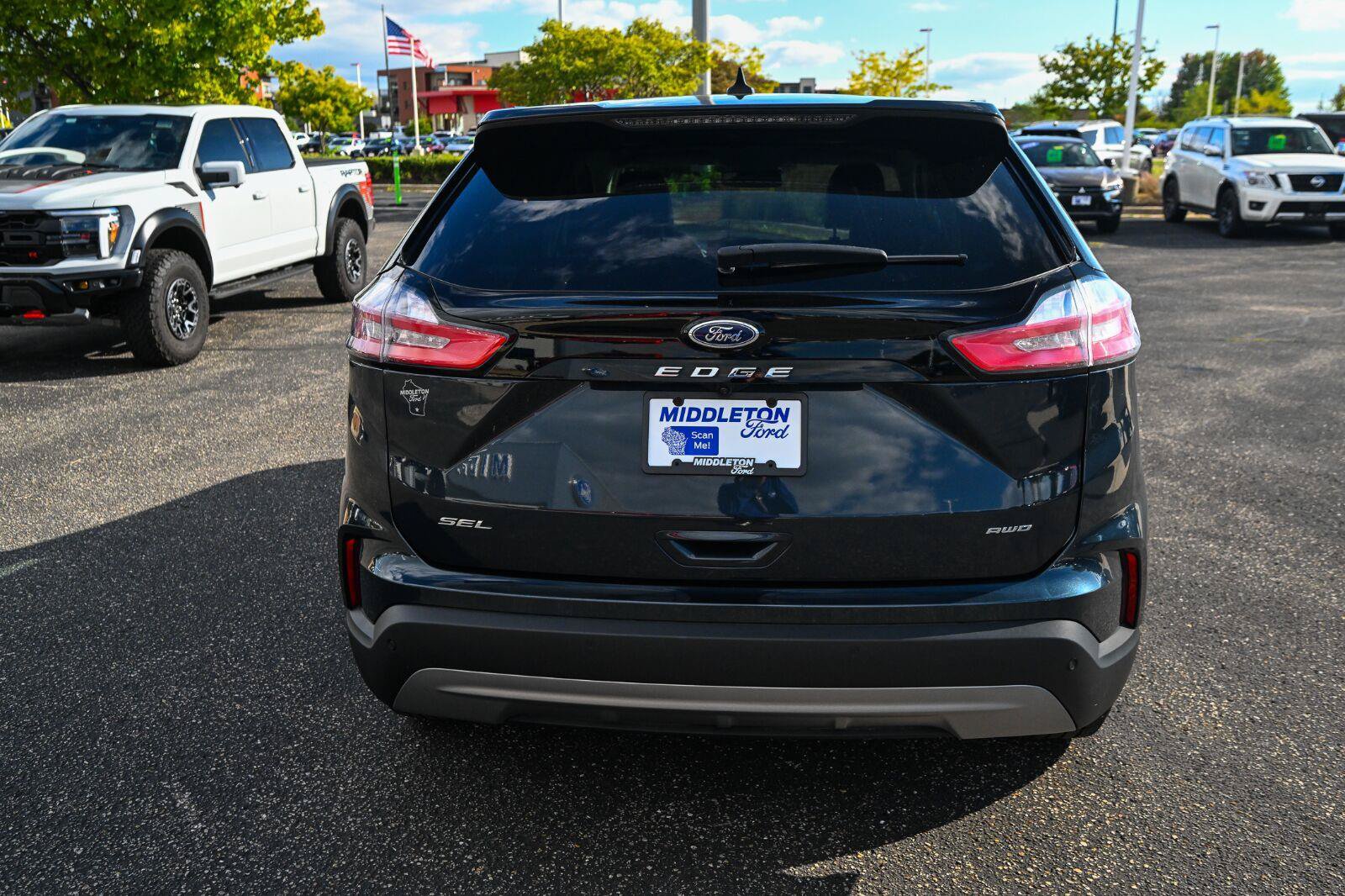 Used 2024 Ford Edge SEL w/ Convenience Package AWD/4WD image 6