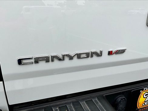 Used 2018 GMC Canyon SLT w/ Driver Alert Package AWD/4WD image 22