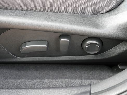 Used 2025 Subaru Crosstrek 2.0i Premium image 20