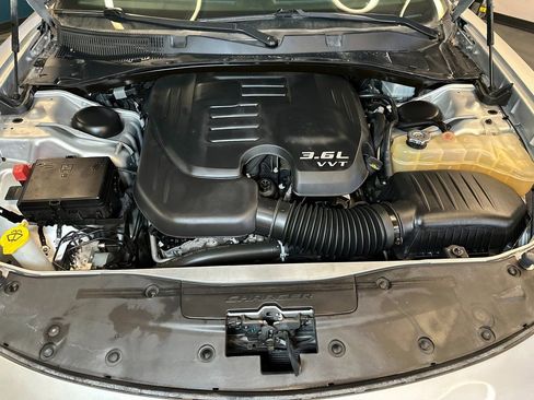 Used 2019 Dodge Charger SXT w/ Leather Interior Group image 22