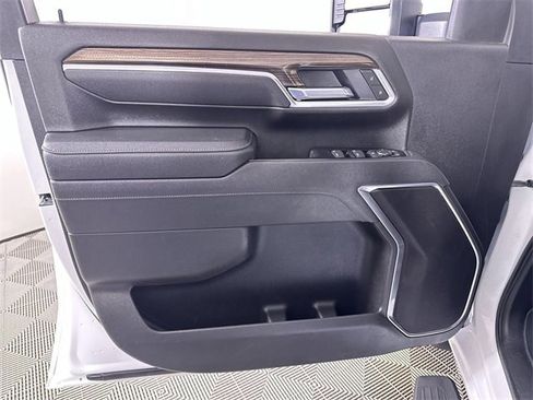 Used 2025 Chevrolet Silverado 2500 LT w/ Convenience Package image 23