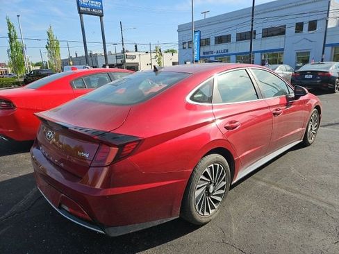 Used 2023 Hyundai Sonata SEL image 2