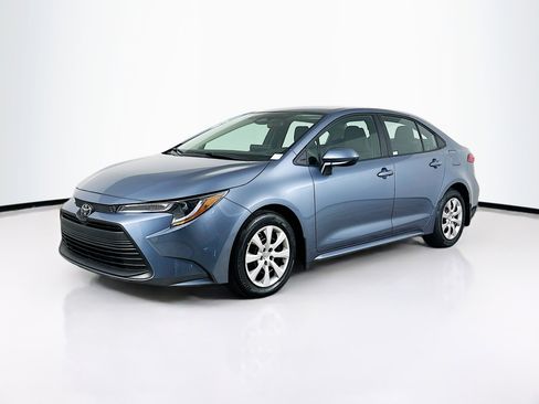 Used 2026 Toyota Corolla LE image 3