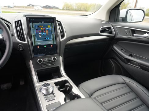 Used 2024 Ford Edge SEL w/ Convenience Package AWD/4WD image 22
