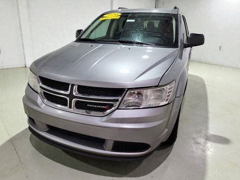 Used 2020 Dodge Journey SE image 12