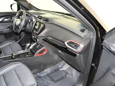 Used 2023 Chevrolet TrailBlazer RS w/ Sun and Liftgate Package AWD/4WD image 42