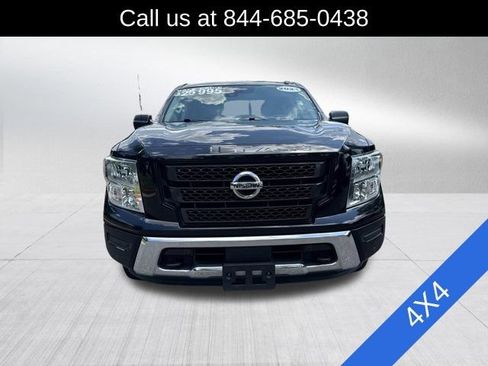 Used 2021 Nissan Titan SV w/ SV Convenience Package AWD/4WD image 2