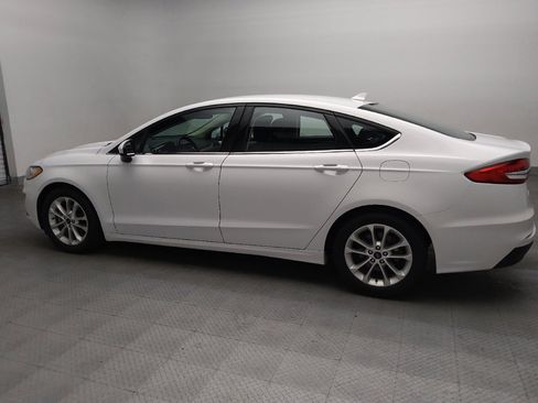 Used 2019 Ford Fusion SE FWD image 3