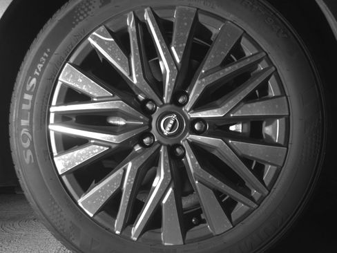 Used 2025 Nissan Altima 2.5 SV image 13