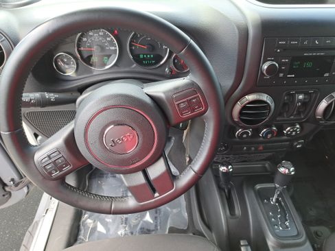 Used 2018 Jeep Wrangler Unlimited Sport S AWD/4WD image 15