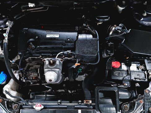 Used 2017 Honda Accord LX image 11