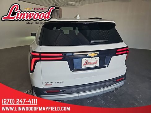 New 2026 Chevrolet Traverse LT FWD image 4