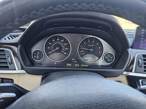 Used 2018 BMW 330i xDrive Sedan w/ Premium Package image 13