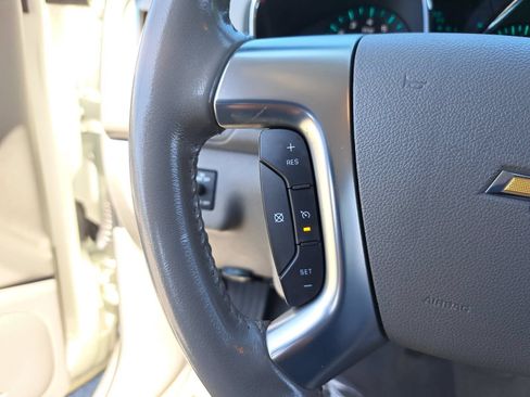 Used 2014 Chevrolet Traverse LT FWD image 19