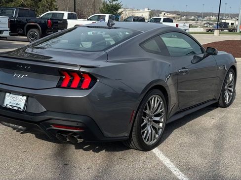 Used 2025 Ford Mustang GT Premium image 7