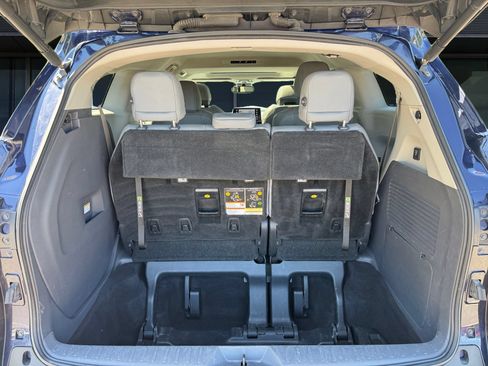 Used 2022 Toyota Sienna XLE AWD/4WD image 12