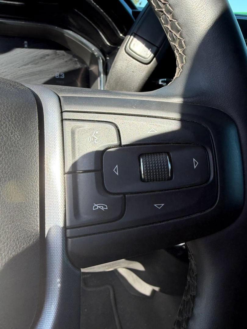 Used 2025 GMC Sierra 1500 SLT AWD/4WD image 22