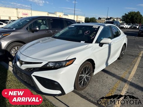 Used 2023 Toyota Camry SE FWD image 14