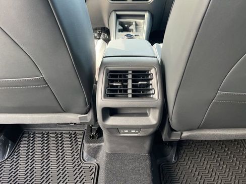 New 2026 Volkswagen Tiguan SE R-Line FWD image 15