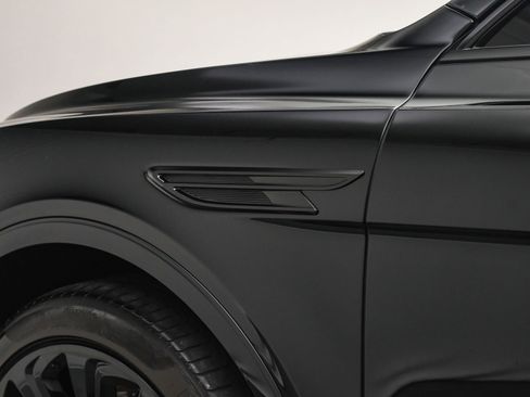 Certified 2022 Bentley Bentayga image 35