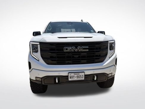 Used 2025 GMC Sierra 1500 Elevation w/ Elevation Premium Package AWD/4WD image 5