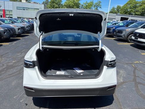 New 2026 Nissan Sentra SV w/ Floor Mat Package FWD image 13