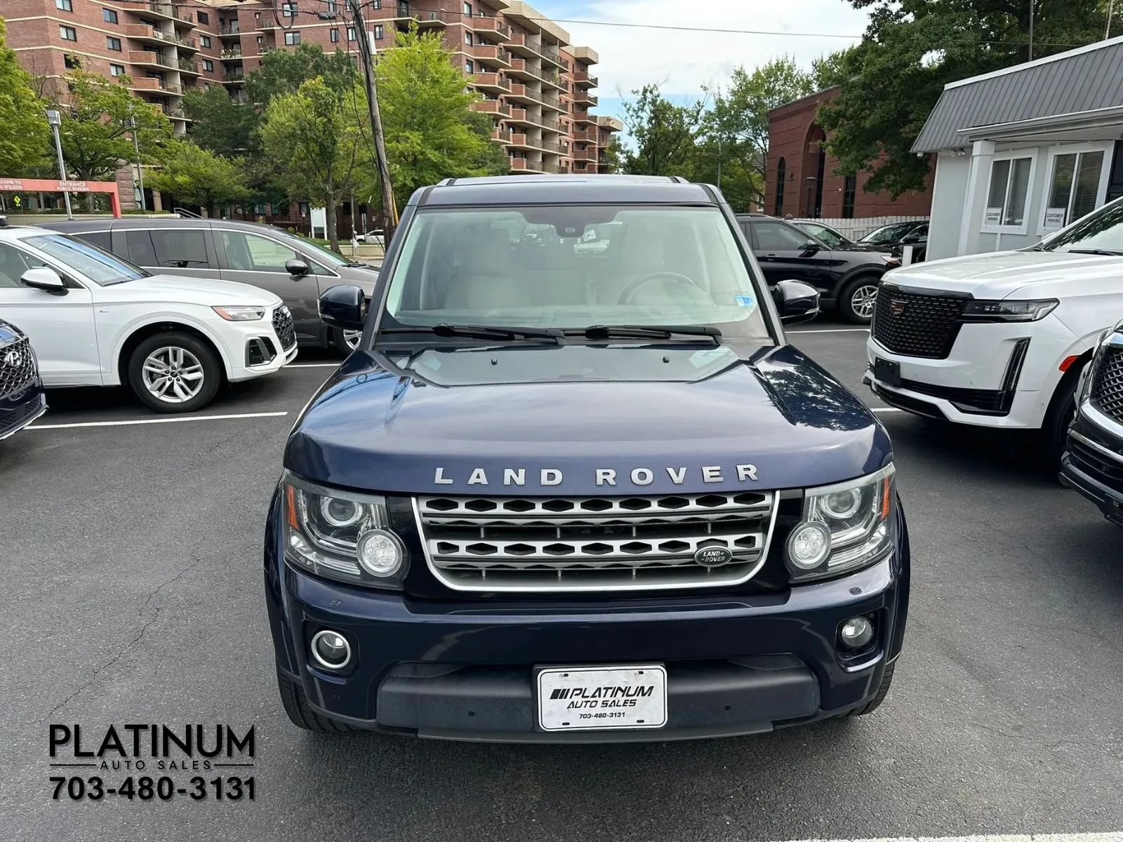 Used 2016 Land Rover LR4 HSE Silver Edition AWD/4WD image 4