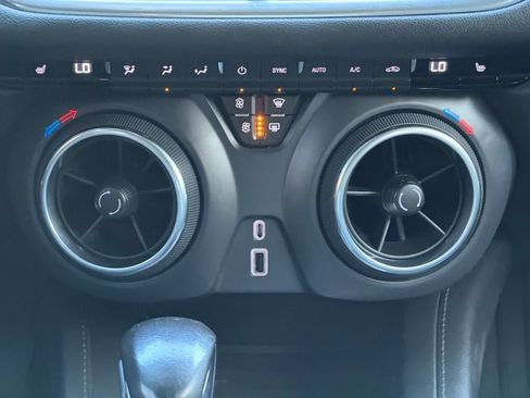 Used 2019 Chevrolet Blazer LT image 16