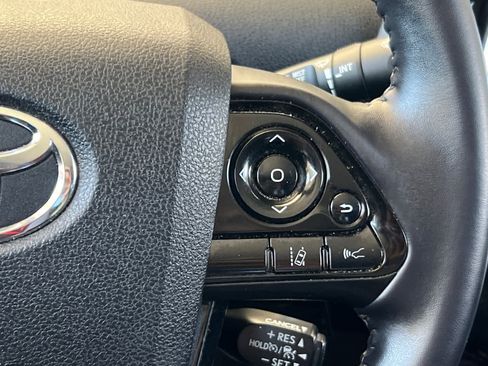 Used 2020 Toyota Prius Prime XLE FWD image 27
