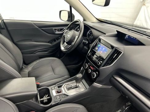 Used 2023 Subaru Forester Premium AWD/4WD image 25