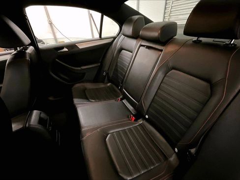 Used 2013 Volkswagen Jetta GLI Autobahn image 26
