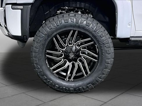 New 2026 GMC Acadia AT4 AWD/4WD image 9