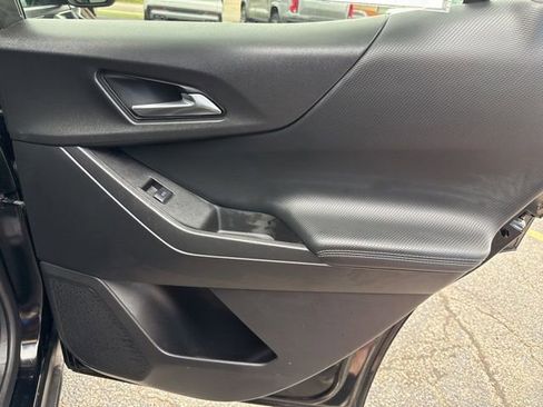 Used 2025 Chevrolet Equinox LT FWD image 14