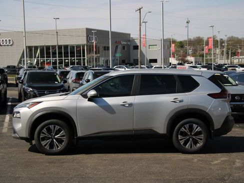 Certified 2023 Nissan Rogue SV w/ SV Premium B Package FWD image 2