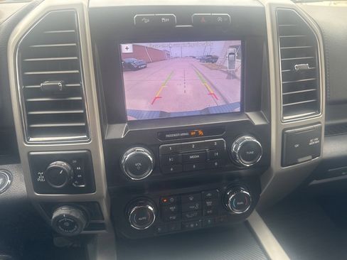 Used 2019 Ford F150 Lariat image 12