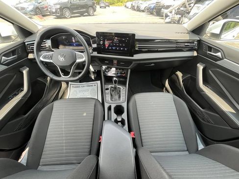 Certified 2025 Volkswagen Jetta S FWD image 14